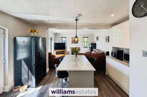 Kitchen/Diner/Living