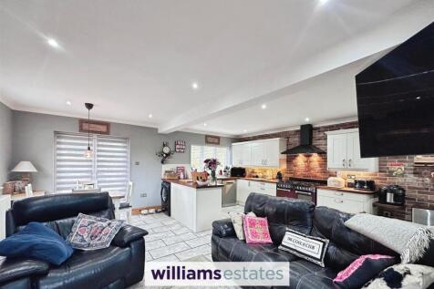 Open plan Kitchen/Living/Dining
