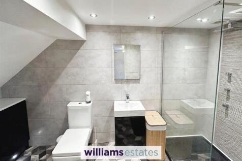 En-suite off Bedroom One