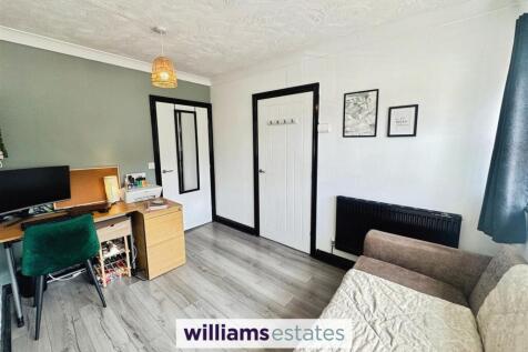 Bedroom Four / Office