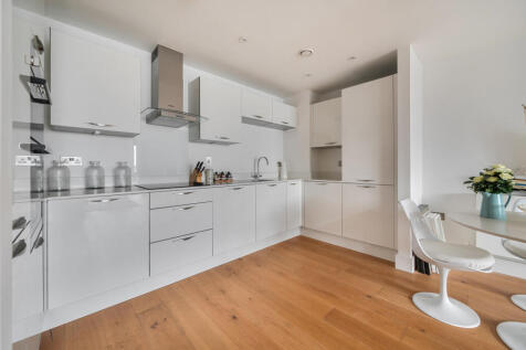 1372175-11-68fa00...