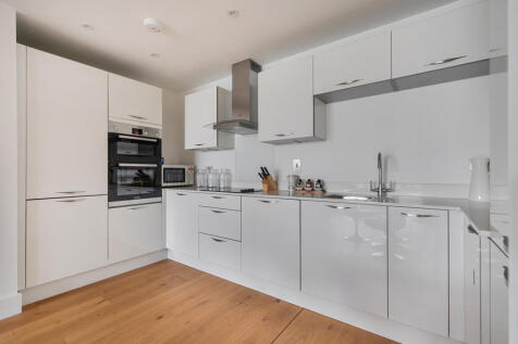 1372175-12-68fa00...