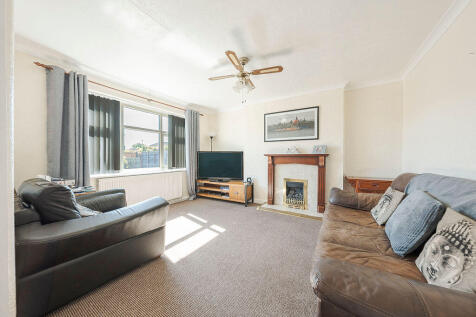 Lounge 1