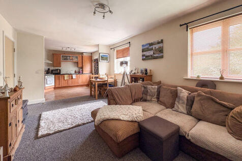 Lounge/Kitchen