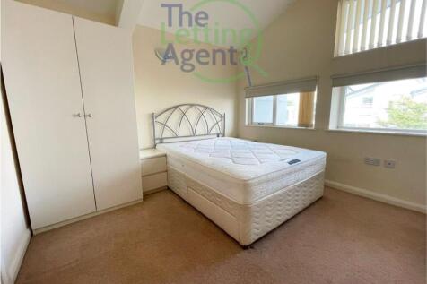 1st Double Bedroom