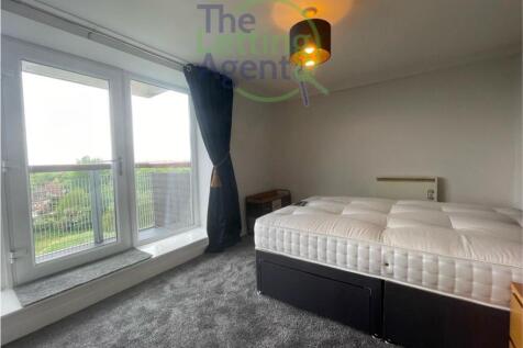 1st Double Bedroom