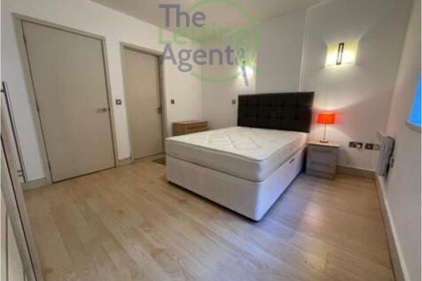 1st Double Bedroom