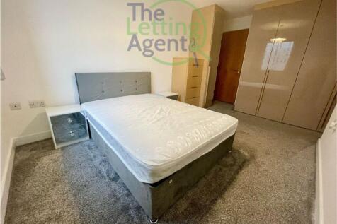 1st Double Bedroom