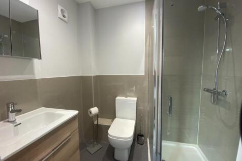 En-Suite Shower to Bedroom 1