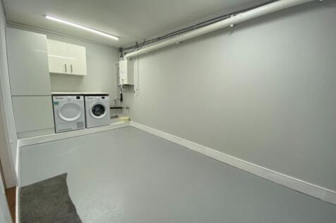 Integral Garage / Utility Room