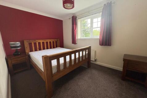 1st Double Bedroom