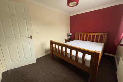 1st Double Bedroom