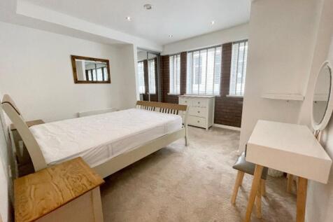 1st Double Bedroom (Kingsize Bed)