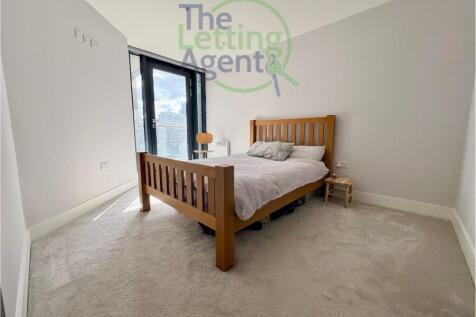 1st Double Bedroom