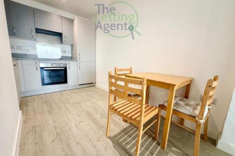 Kitchen / Dining Area