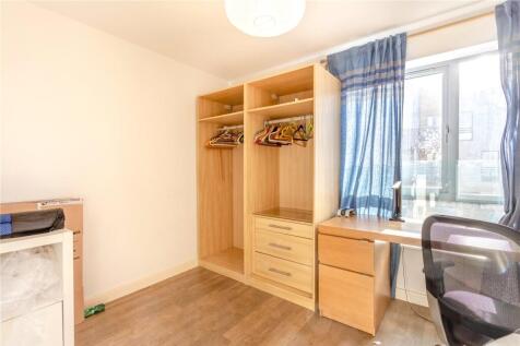 Bedroom 2/Study