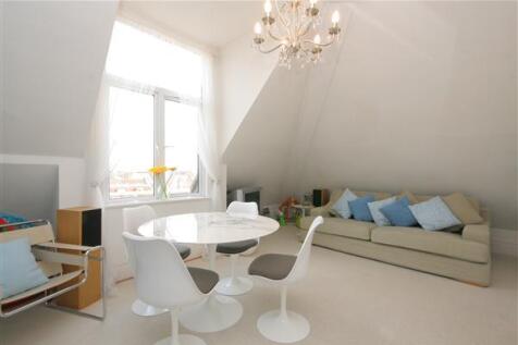 Lounge / Dining Room