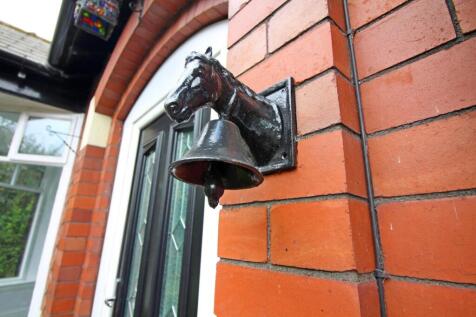 Doorbell.JPG