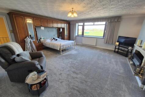 Main Bedroom House