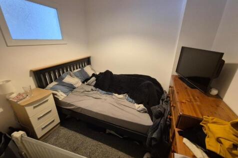Tenanted Flat Bedroom
