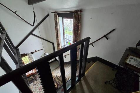 Mezzanine Landing