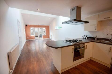 Lounge/Kitchen