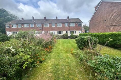 Outside - Front Garden