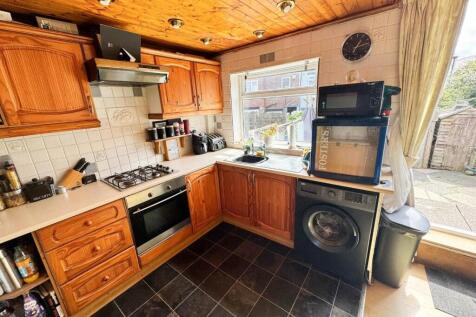 Kitchen/Dining Area