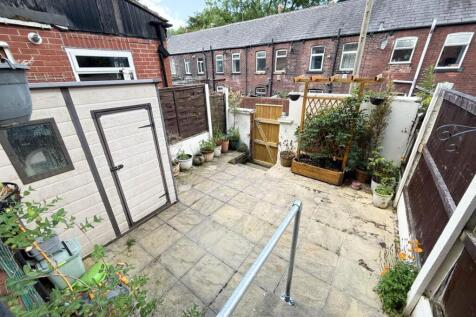 Outside - Rear Patio Garden