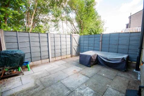 Outside - Rear Patio Garden