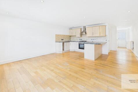 Lounge &amp; Kitchen