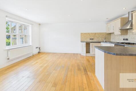 Lounge &amp; Kitchen