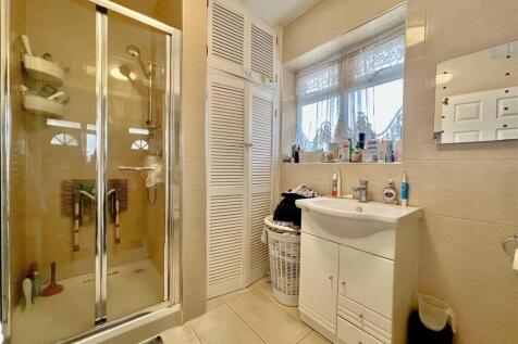 Shower Room/ WC