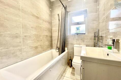 Family Bathroom/ WC