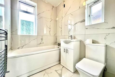 Family Bathroom/ WC