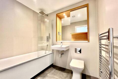 Family Bathroom/ WC