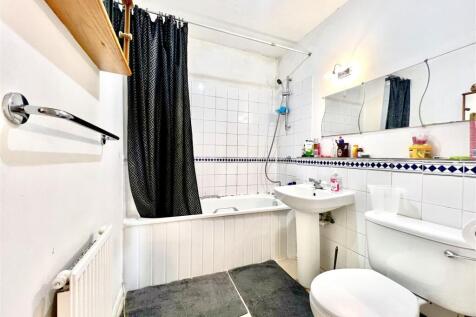 Family Bathroom/ WC