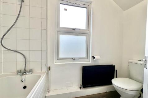 Family Bathroom/ WC