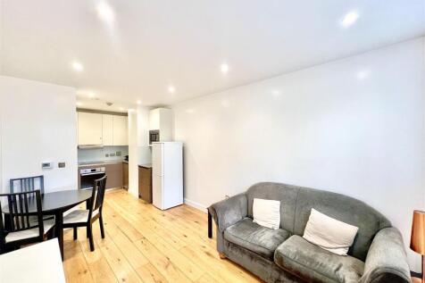 Open Plan Kitchen/ Lounge