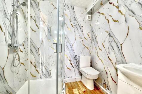 Shower Room/ WC
