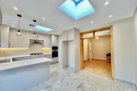 Open Plan Kitchen/ Diner