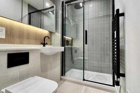 Shower Room/ WC