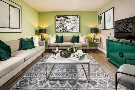 Open plan lounge with plenty of space for two sofas