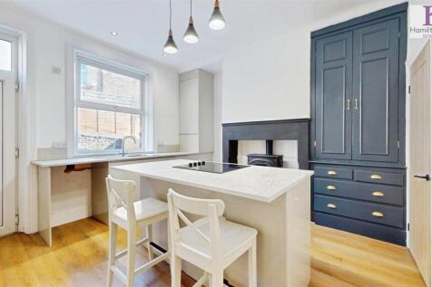 a3726dcd-12-Martin-Street-04252025_171039.jpg