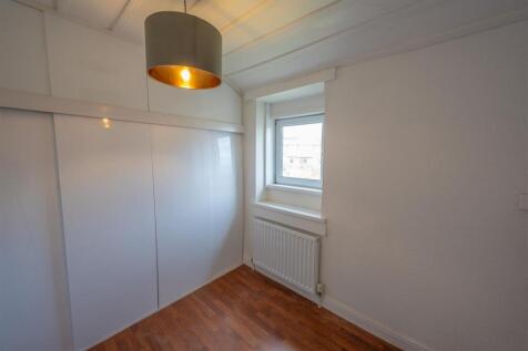 5_Bedroom_1_resize.jpg