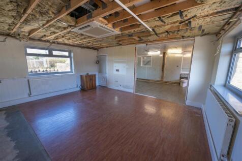 3_LivingRoom_resize.jpg