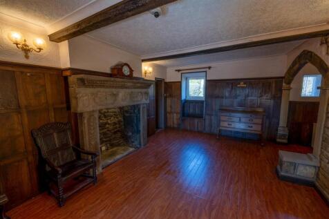7_Bedroom_LivingRoom_2_resize.jpg