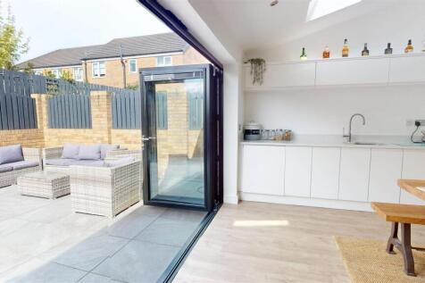 6-Asquith-Mews-05012025_131945.jpg
