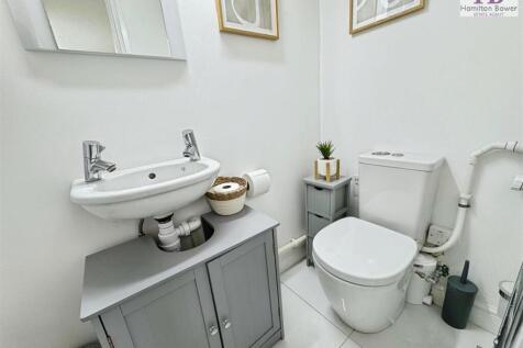 f895b573-204HalifaxRd9.jpg