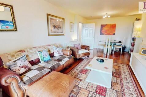 LOUNGE/DINING